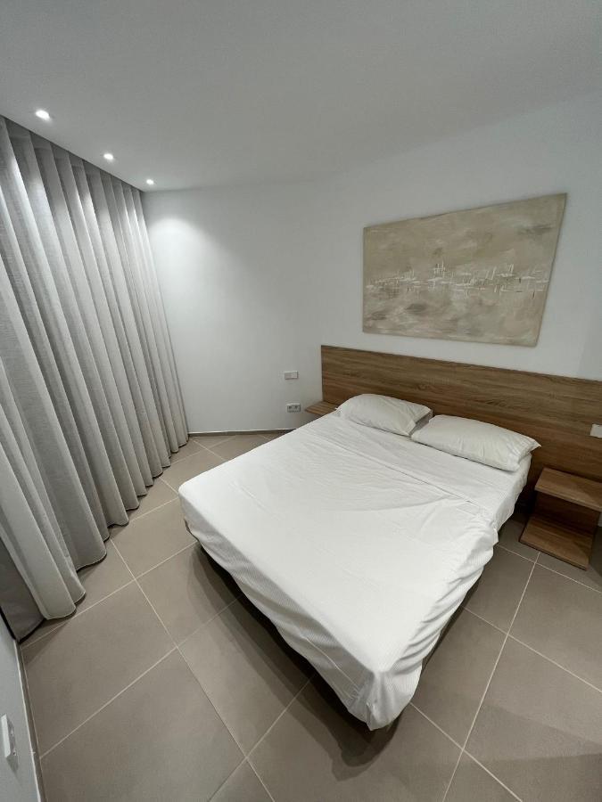 Cozy With Pools In Mar Apartment